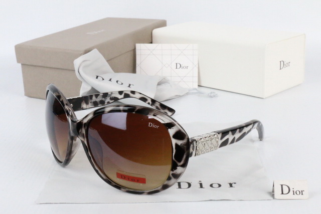 DlOR Boutique Sunglasses 042